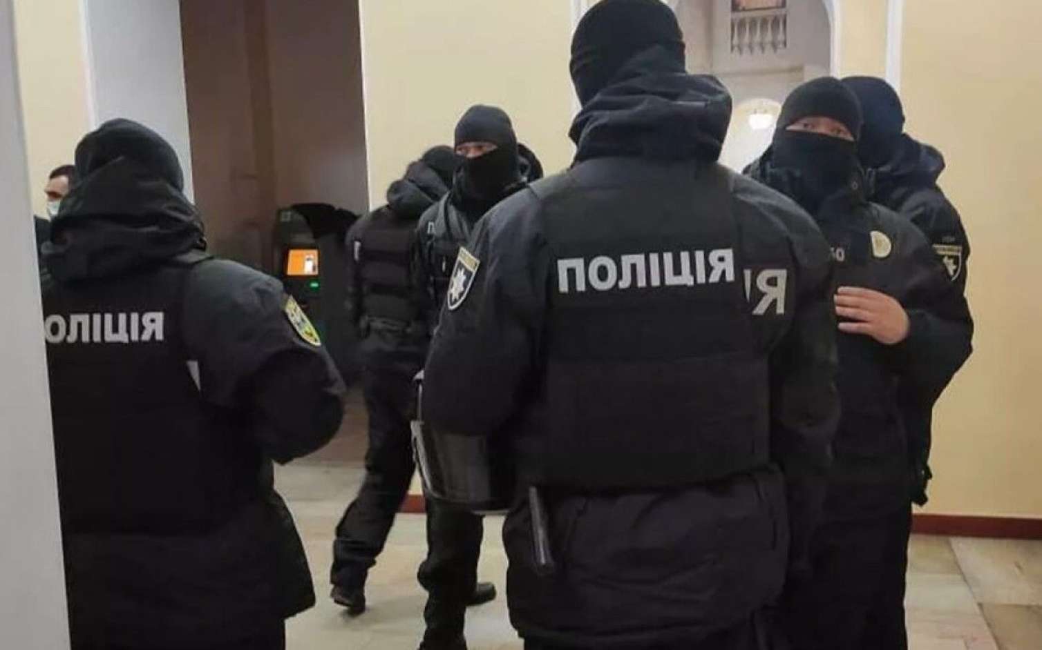 Kiyev metrosunda partlayış - Yaralılar var 