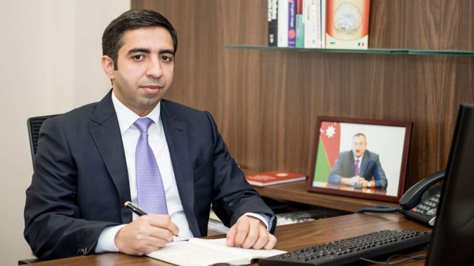 Zaur Əliyev direktor müavinini işdən çıxardı - YENİ TƏYİNAT/FOTO 