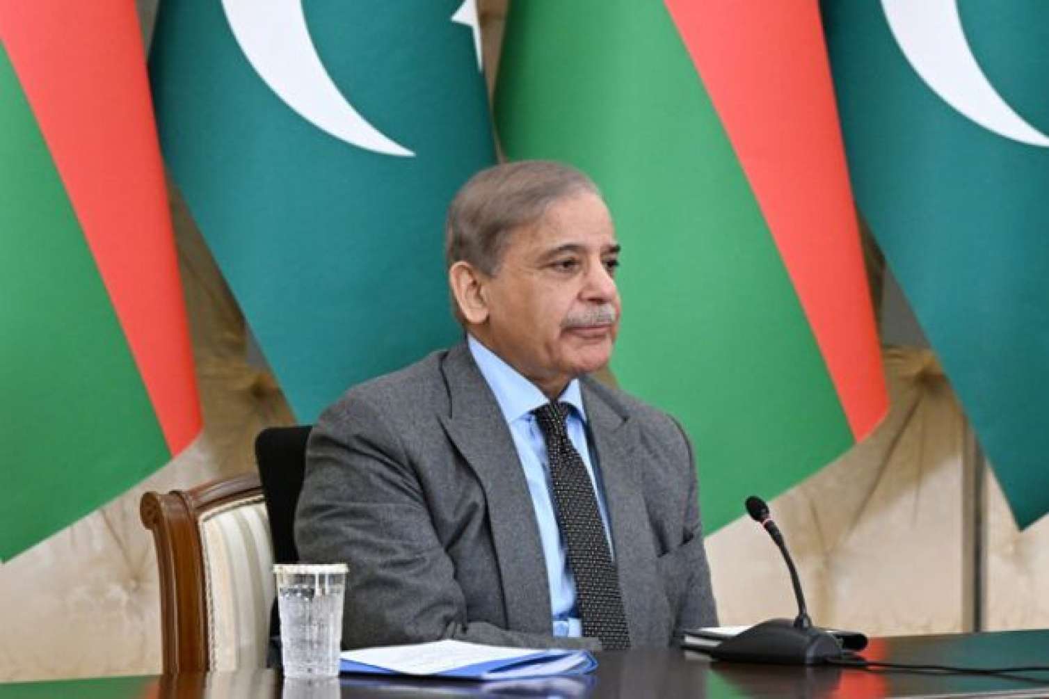 Şərif Putini 40 dəqiqə gözlədi, sonra şok addım atdı - VİDEO 