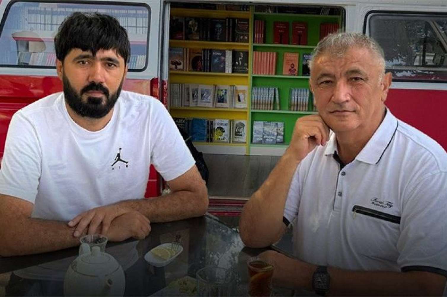 Kəramətə 4500, atasına 1050 manat.. - Nazirlik yazarlara pul ayırdı 