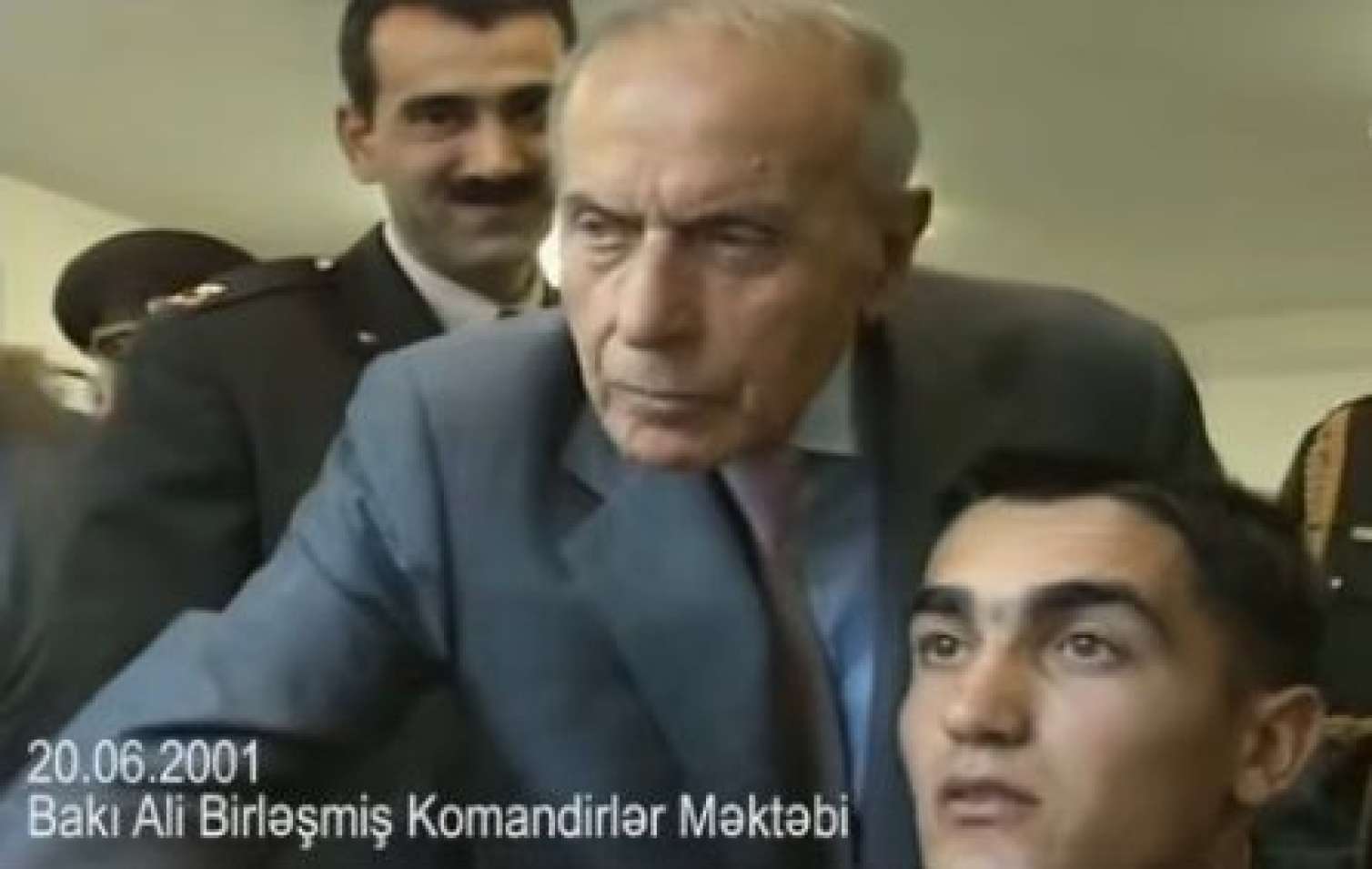 "Keşfiyyat yox, kəşfiyyat..." - Heydər Əliyevlə kursantın maraqlı dialoqu - VİDEO 