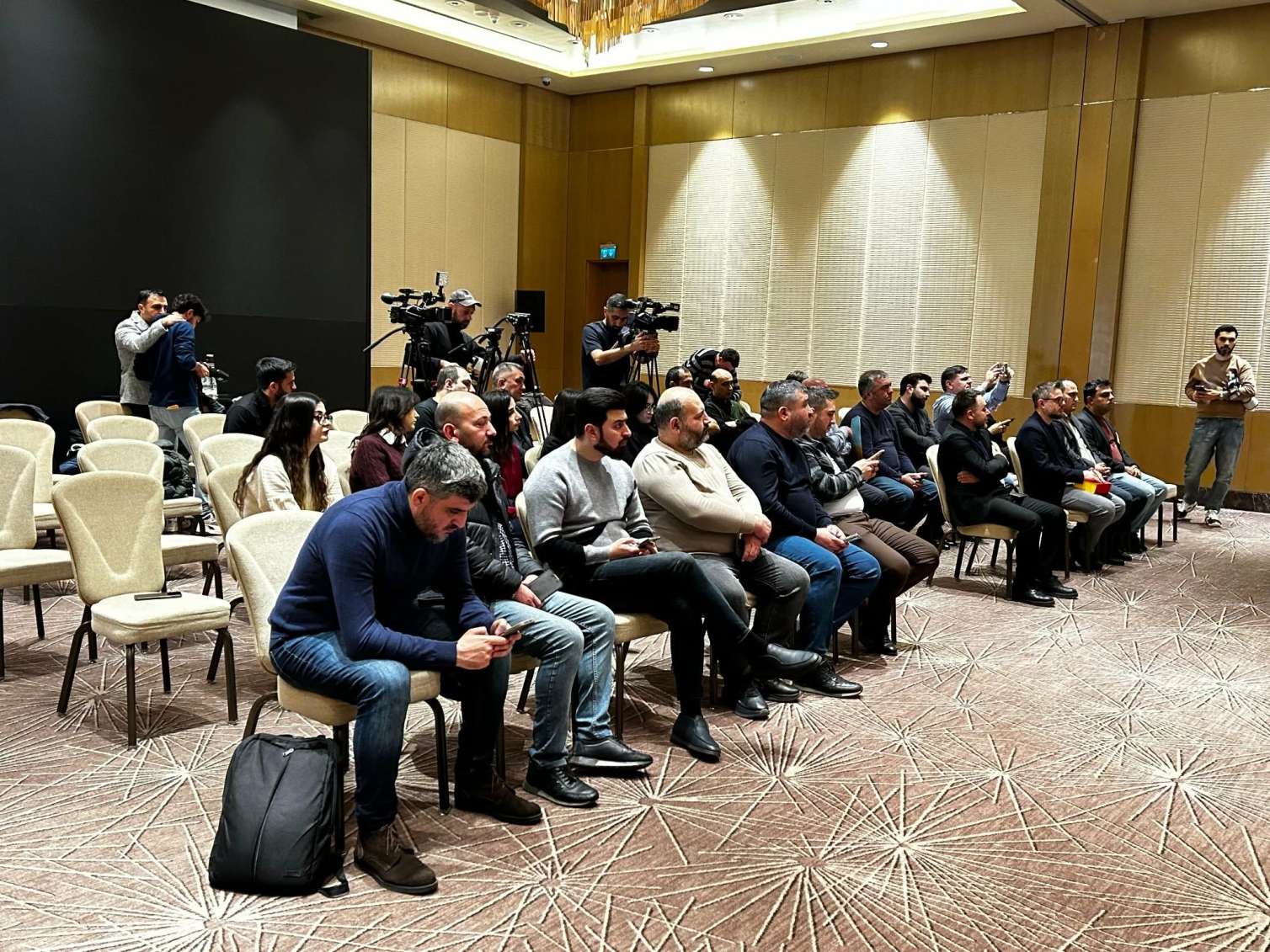 Qurban Qurbanov ilin ən yaxşı baş məşqçisi oldu - FOTO 