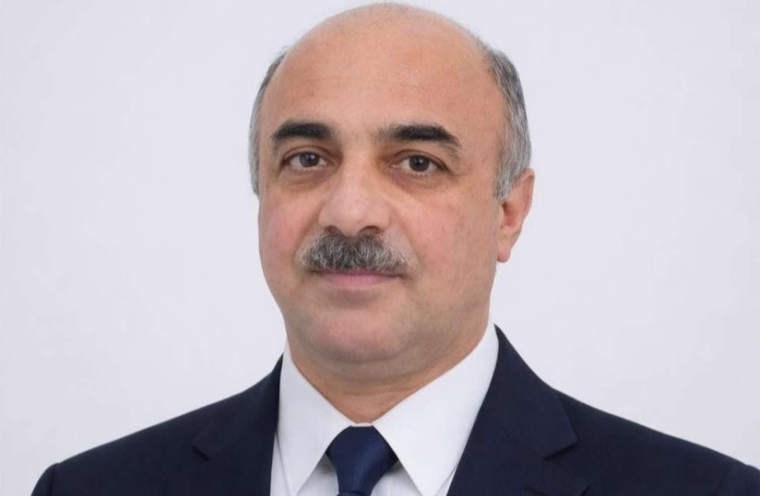 Klinikalarda xəstələri əmtəə kimi satırlar - Tanınmış cərrahdan şok ittihamlar