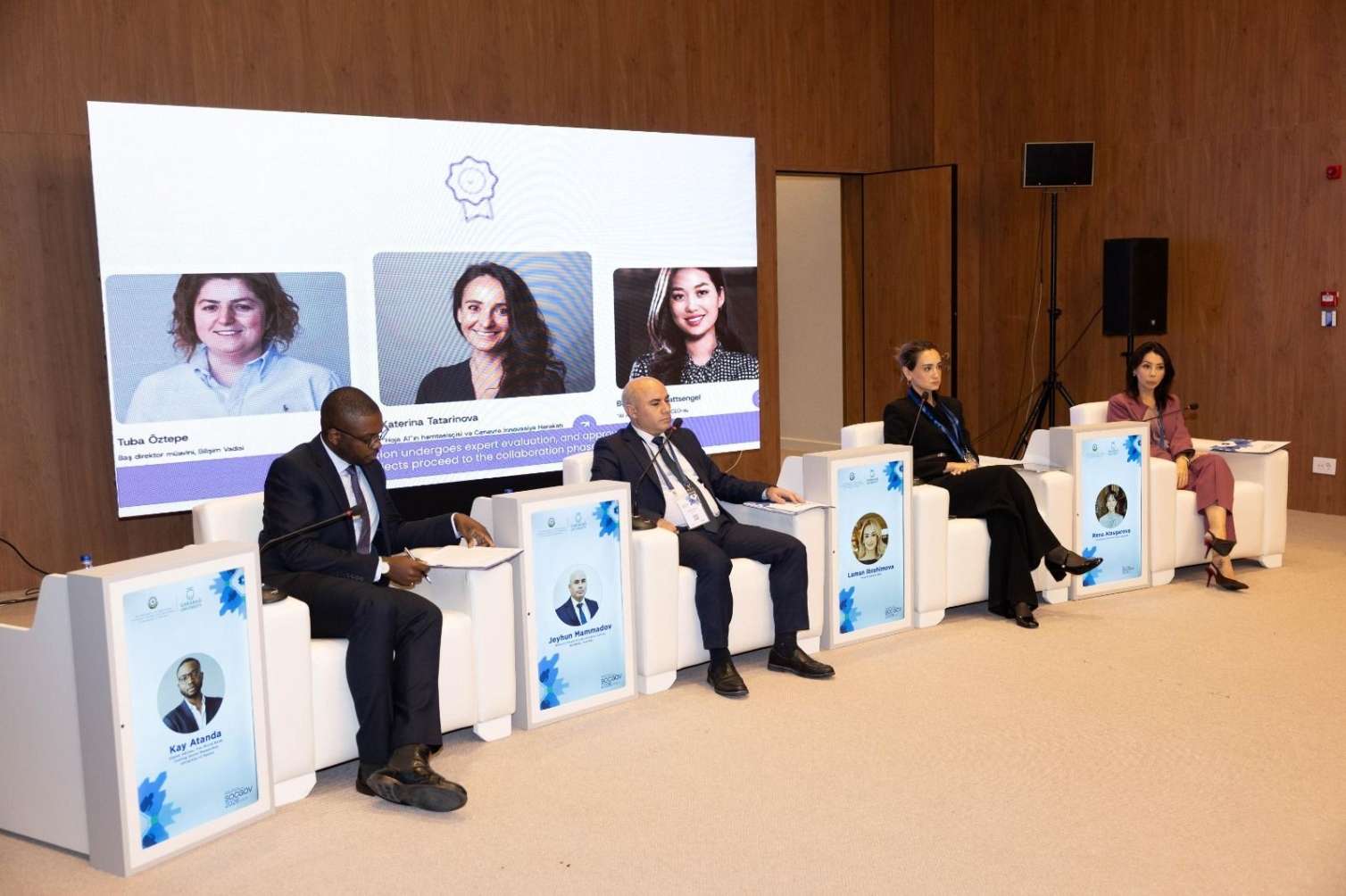 Xankəndidə “SOCGOV 2026: Ağıllı idarəetmə üçün rəqəmsal təhlil” adlı forum keçirildi - FOTO