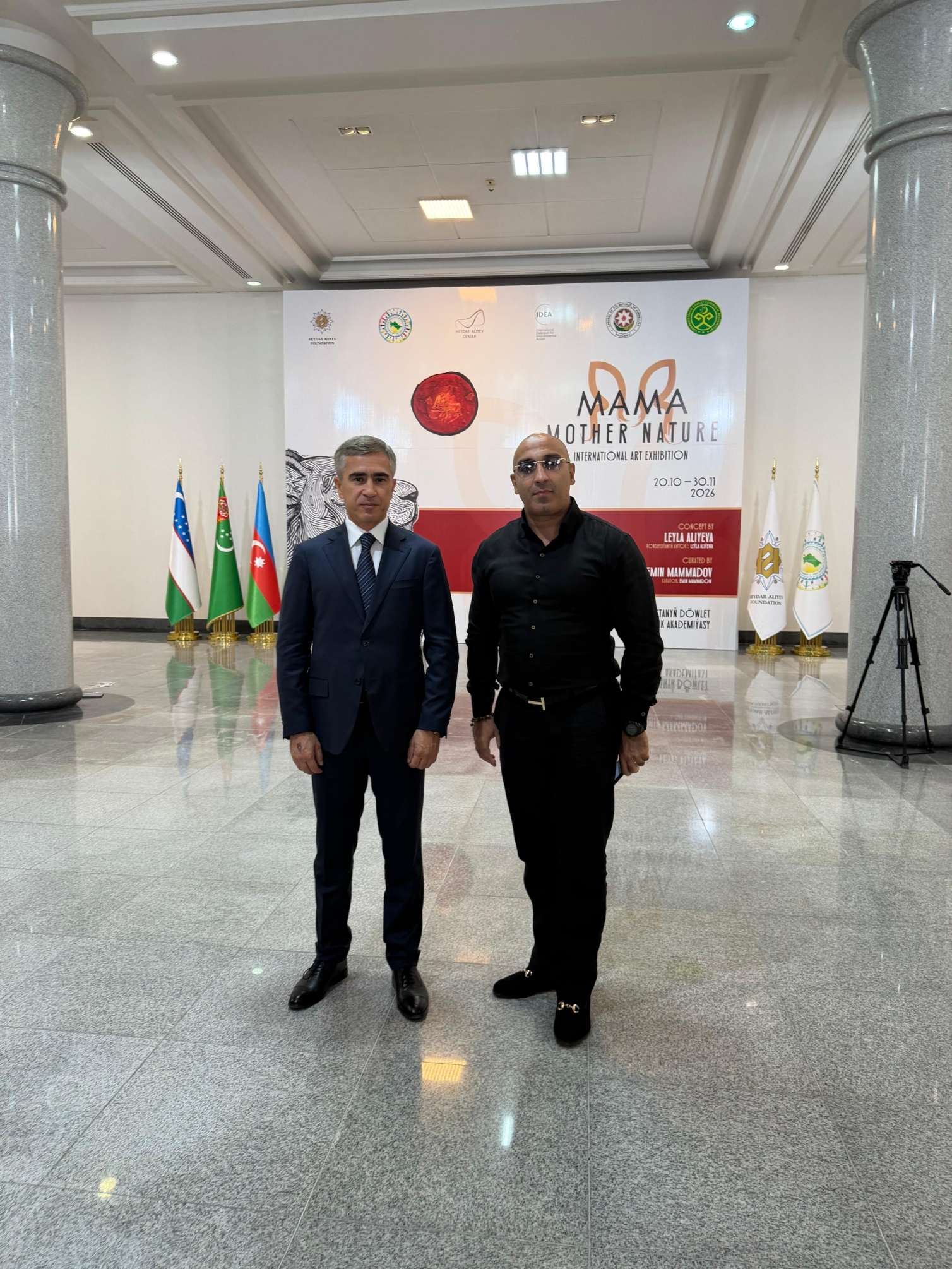 Aşqabaddakı sərgiyə qatılan rəssam: “Bu diqqət bizi qürurlandırır” 