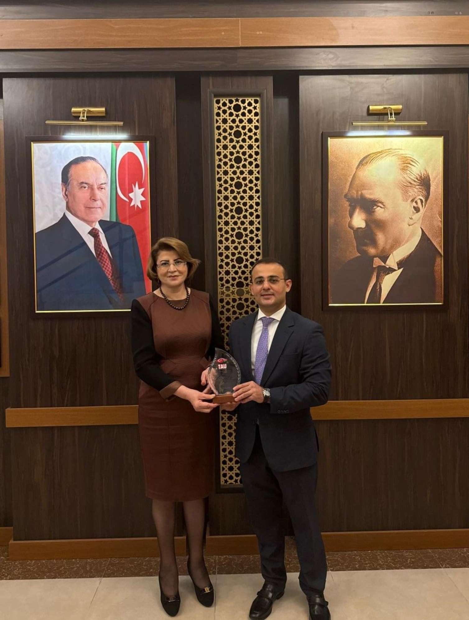 Oksford universitetinin məzunu TAU tələbələrinə seminar keçib 