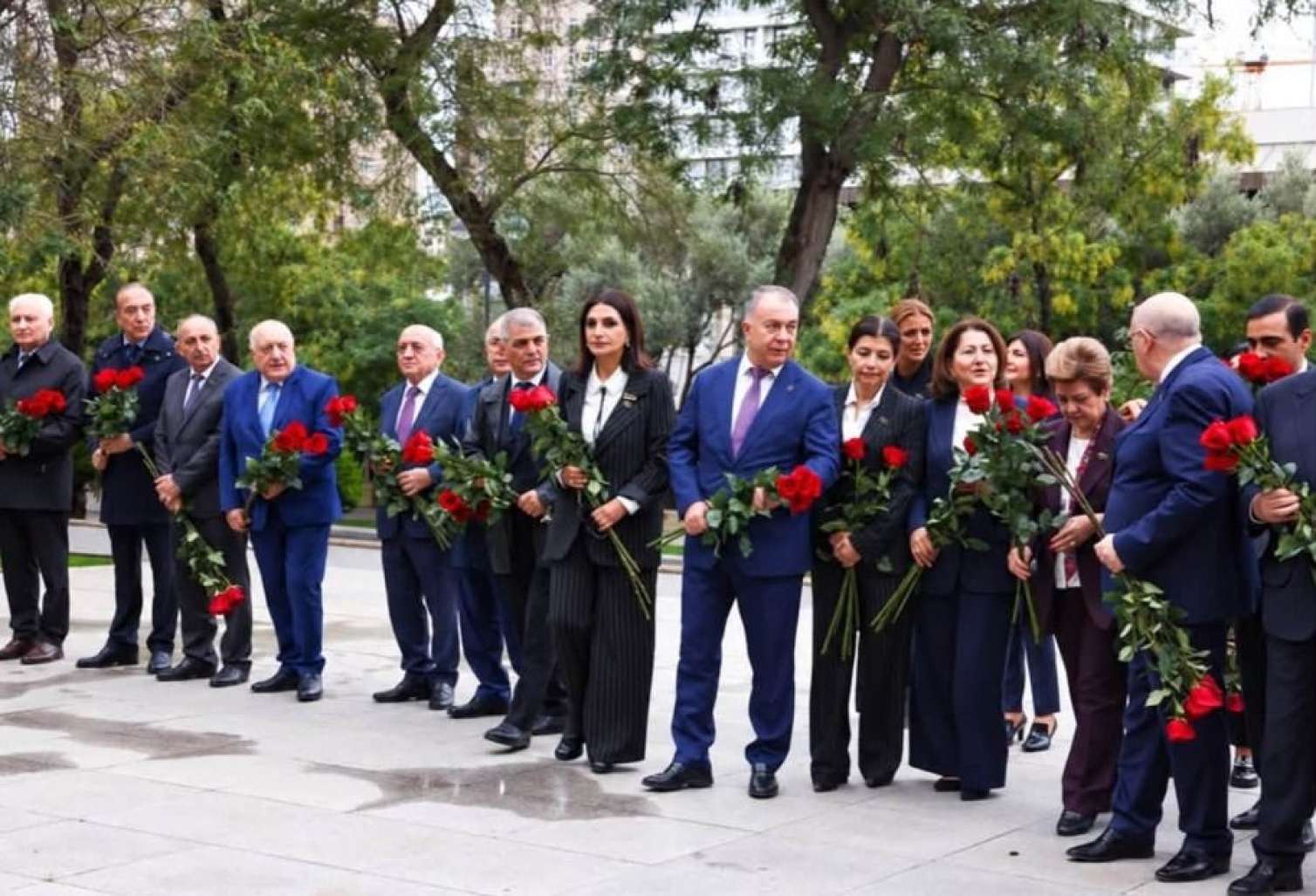 Azərbaycan deputatları Atatürkün abidəsini ziyarət etdilər  - FOTO