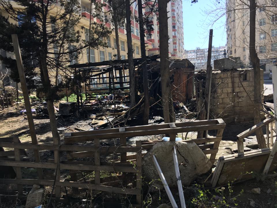 Ramin Hacılının evi yandırıldı -  FOTOLAR