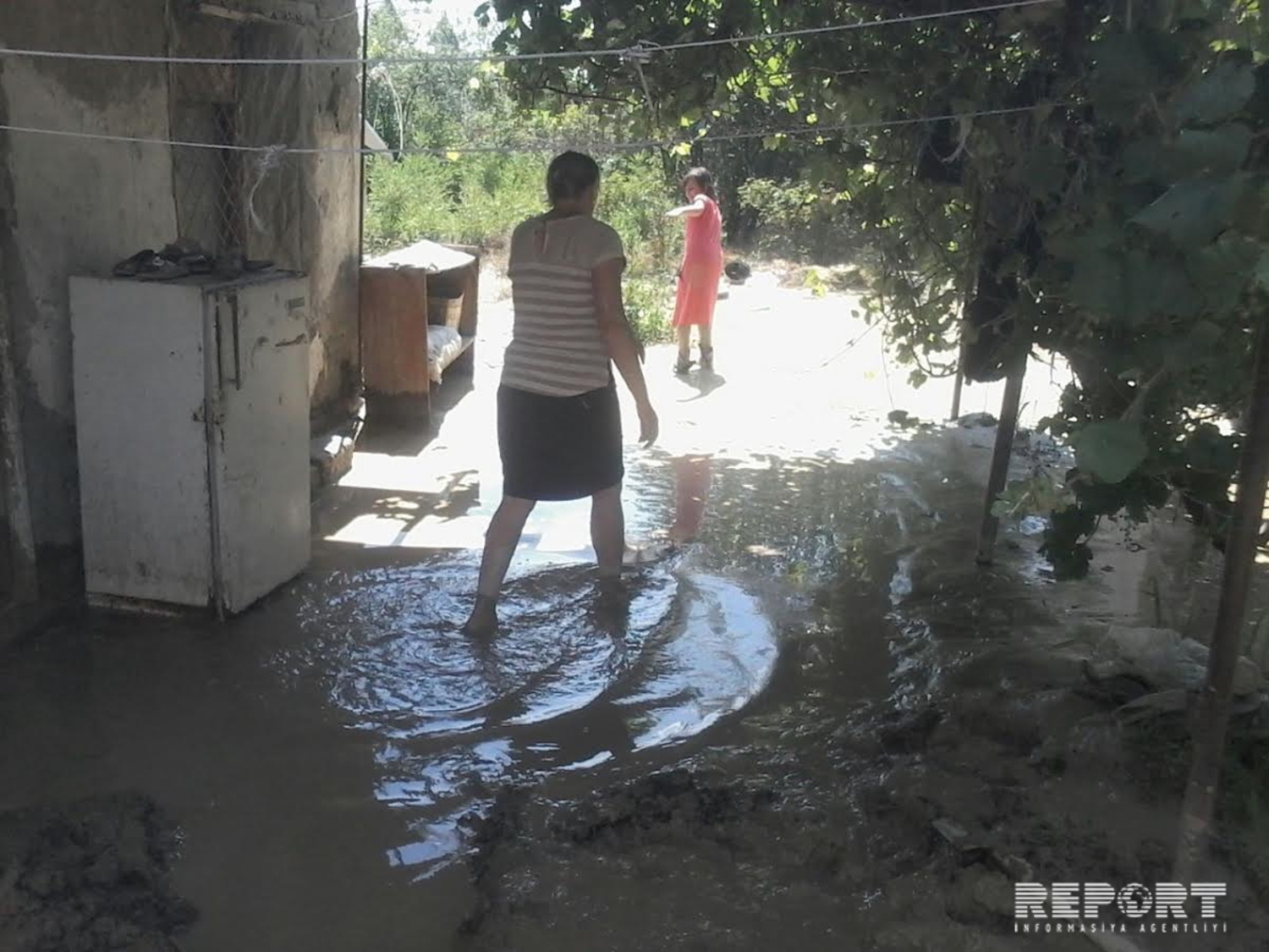 Mingəçevirdə leysan -  100-dən çox evi su basdı/FOTO