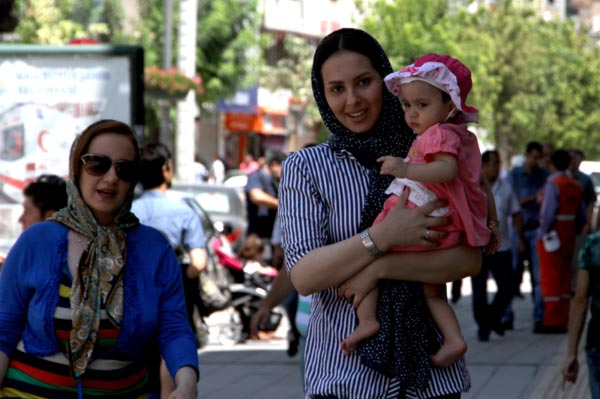 İranlı turistlərdən Bakı haqda inanılmaz fikirlər:  Tıxac yoxdur, dil bilmirlər, yemək azdır...