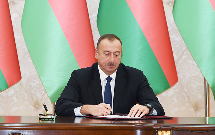  Prezident Xanbala Orucova general-mayor rütbəsi verdi 