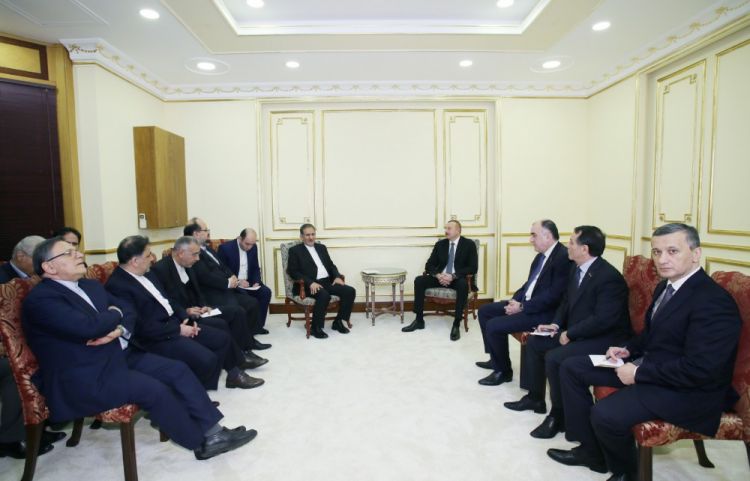 İlham Əliyev İranın birinci vitse-prezidenti ilə görüşdü -  FOTO