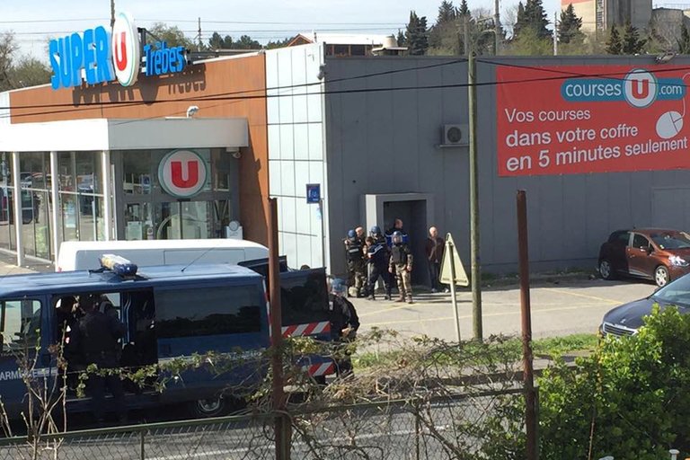 Fransada İŞİD-çi insanları girov götürdü -  3 nəfər ölüb/ YENİLƏNİB-2