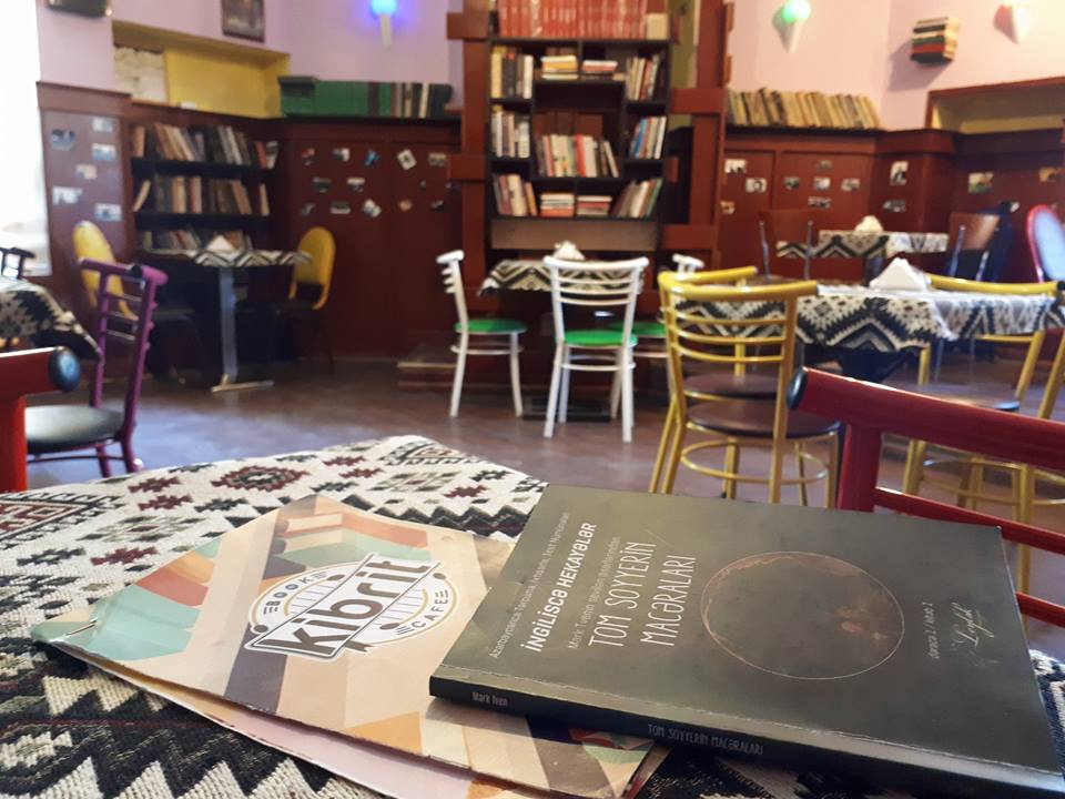 “Kibrit Book Café” “Azərişıq”ı məhkəməyə verir -  FOTO