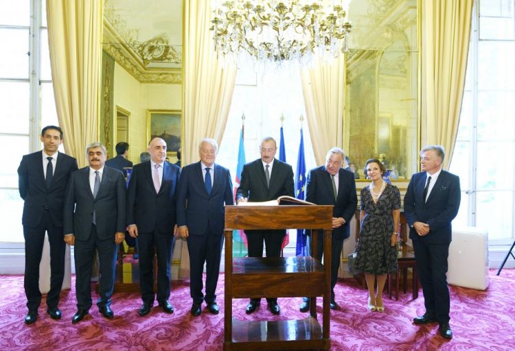 İlham Əliyev Fransa Senatının sədri ilə görüşdü -  FOTO