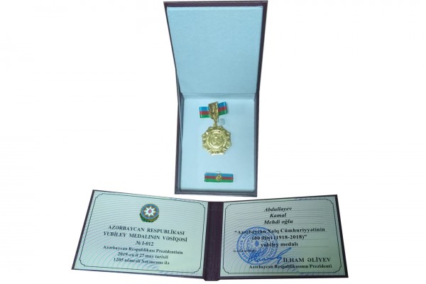 Prezident Kamal Abdullaya medal verdi - FOTO 