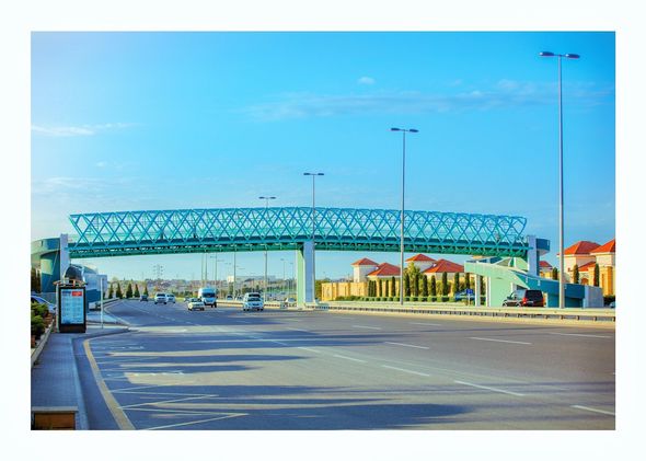 Bakıda 180 metr uzunluğunda piyada keçidi - FOTOLAR Bakıda 180 metr uzunluğunda piyada keçidi - FOTOLAR