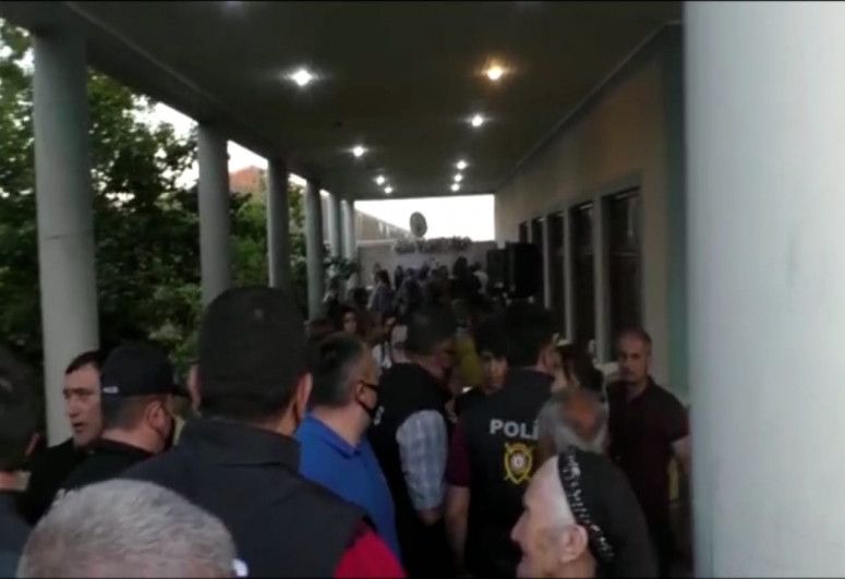 Maştağada toy etmək istədilər: 40 nəfər cərimələndi - FOTO - VİDEO Maştağada toy etmək istədilər: 40 nəfər cərimələndi - FOTO - VİDEO