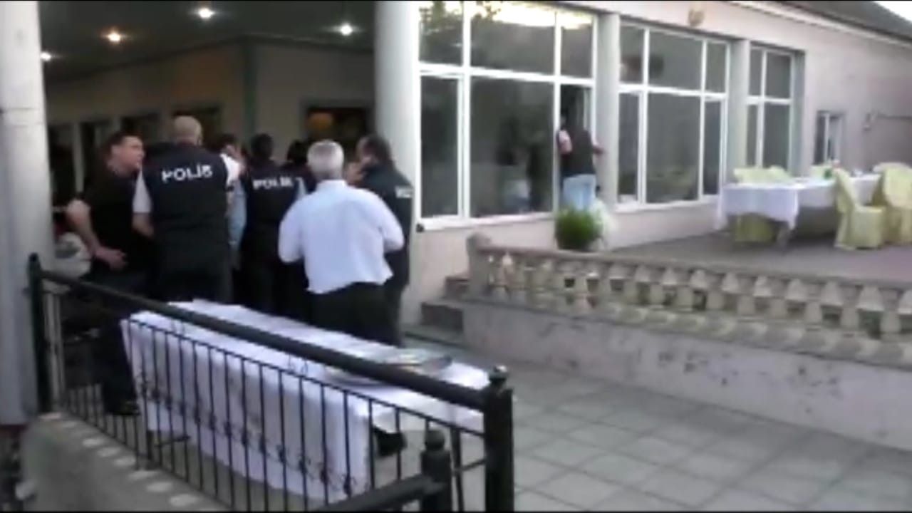 Maştağada toy etmək istədilər: 40 nəfər cərimələndi - FOTO - VİDEO Maştağada toy etmək istədilər: 40 nəfər cərimələndi - FOTO - VİDEO