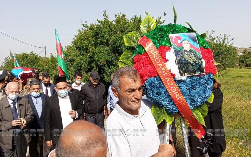 Şəhidimizin cənazəsi Bakıya gətirilir - FOTOLAR Şəhidimizin cənazəsi Bakıya gətirilir - FOTOLAR