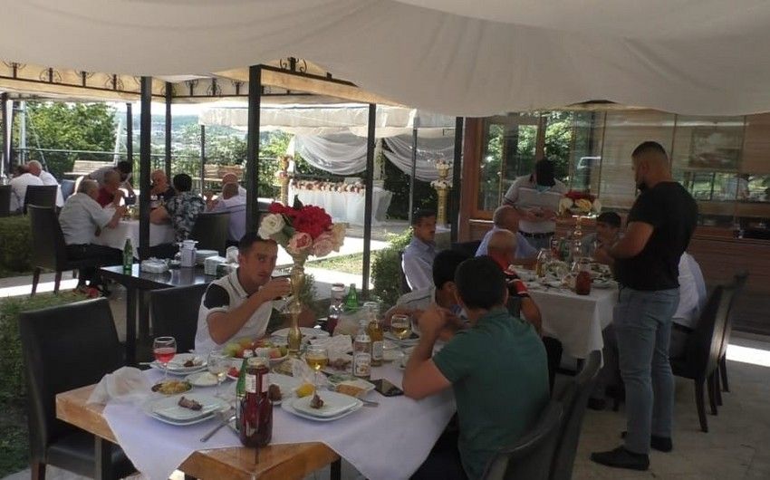 Restoran sahibi 10 günlük həbs edildi -  FOTOLAR