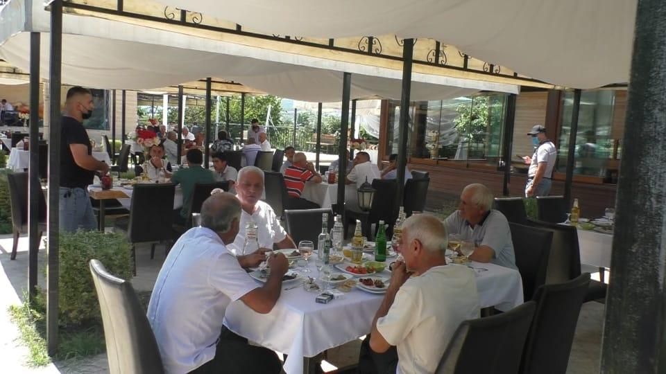 Restoran sahibi 10 günlük həbs edildi -  FOTOLAR