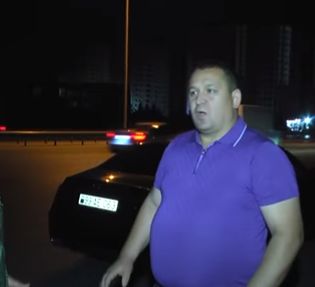 Yol polisləri Xırdalan bazarının müdirini döyüblər? - VİDEO