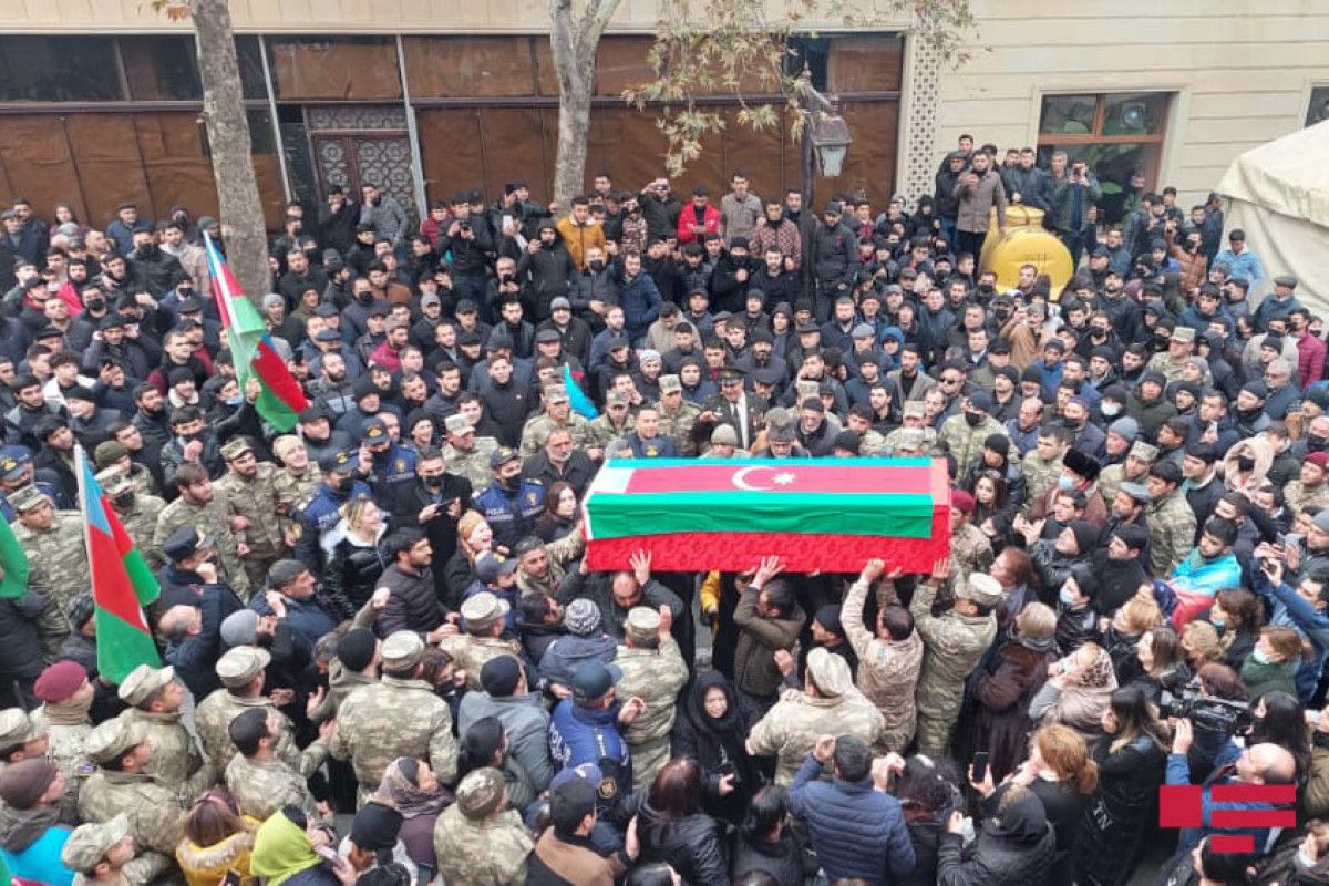 Şəhid Natiq Əliyevlə vida mərasimi - FOTOLAR Şəhid Natiq Əliyevlə vida mərasimi - FOTOLAR