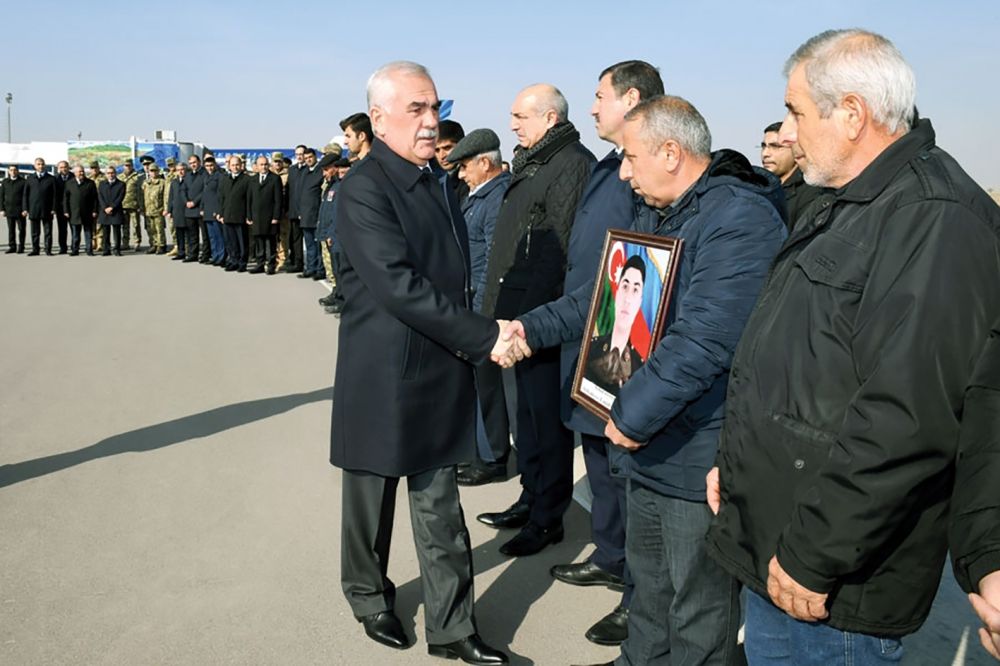 Şəhidin nəşi Naxçıvana çatdırıldı -  FOTOLAR