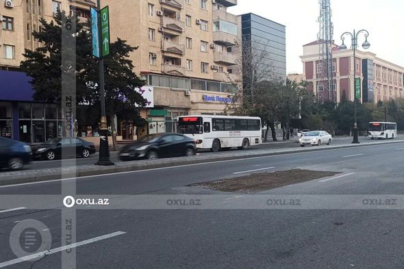 Bakıda intensiv hərəkət olan küçədə yol çökdü - FOTOLAR 