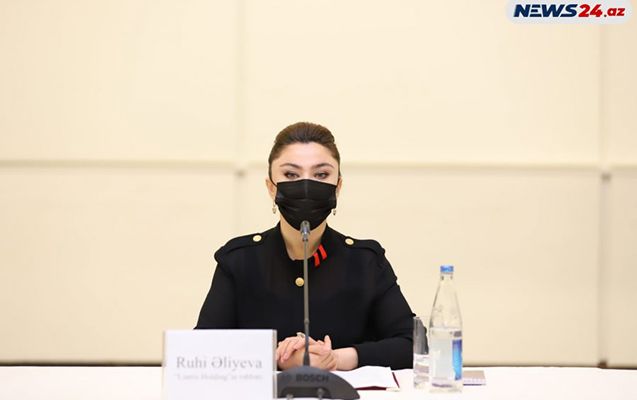 "Qadına şiddətə son" adlı dəyirmi masa keçirildi - FOTOLAR "Qadına şiddətə son" adlı dəyirmi masa keçirildi - FOTOLAR