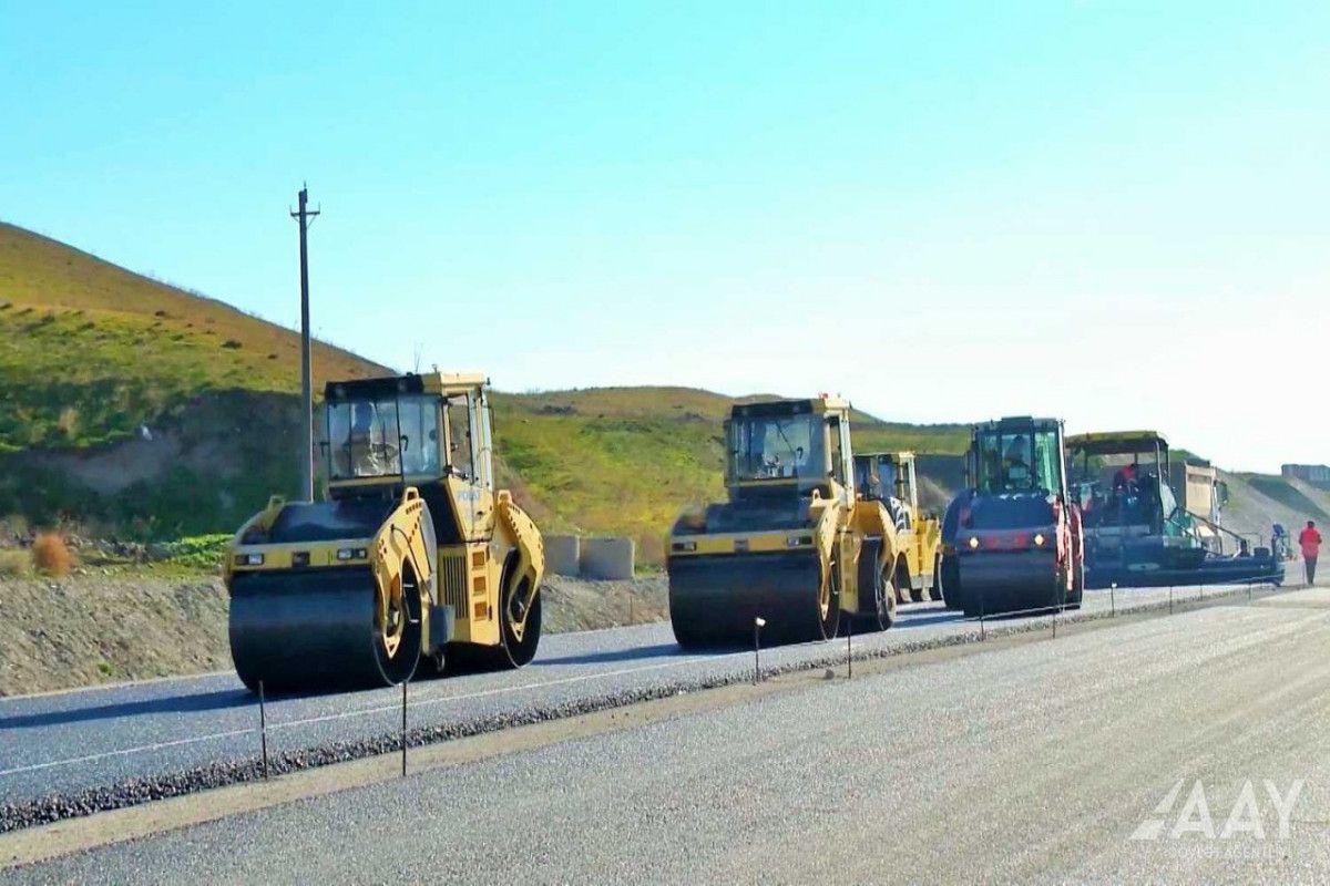 Xudafərin-Qubadlı-Laçın avtomobil yolu asfaltlanır -  FOTOLAR