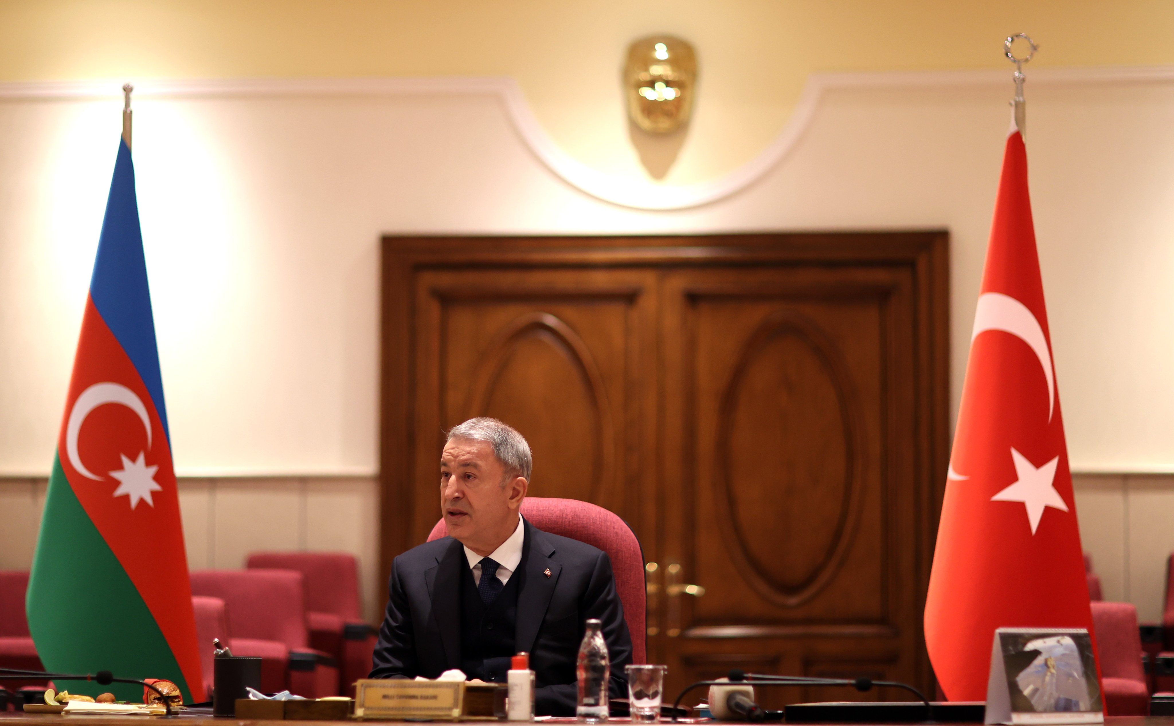 Hulusi Akar şəhidimizin ailəsi ilə görüşdü -  FOTO