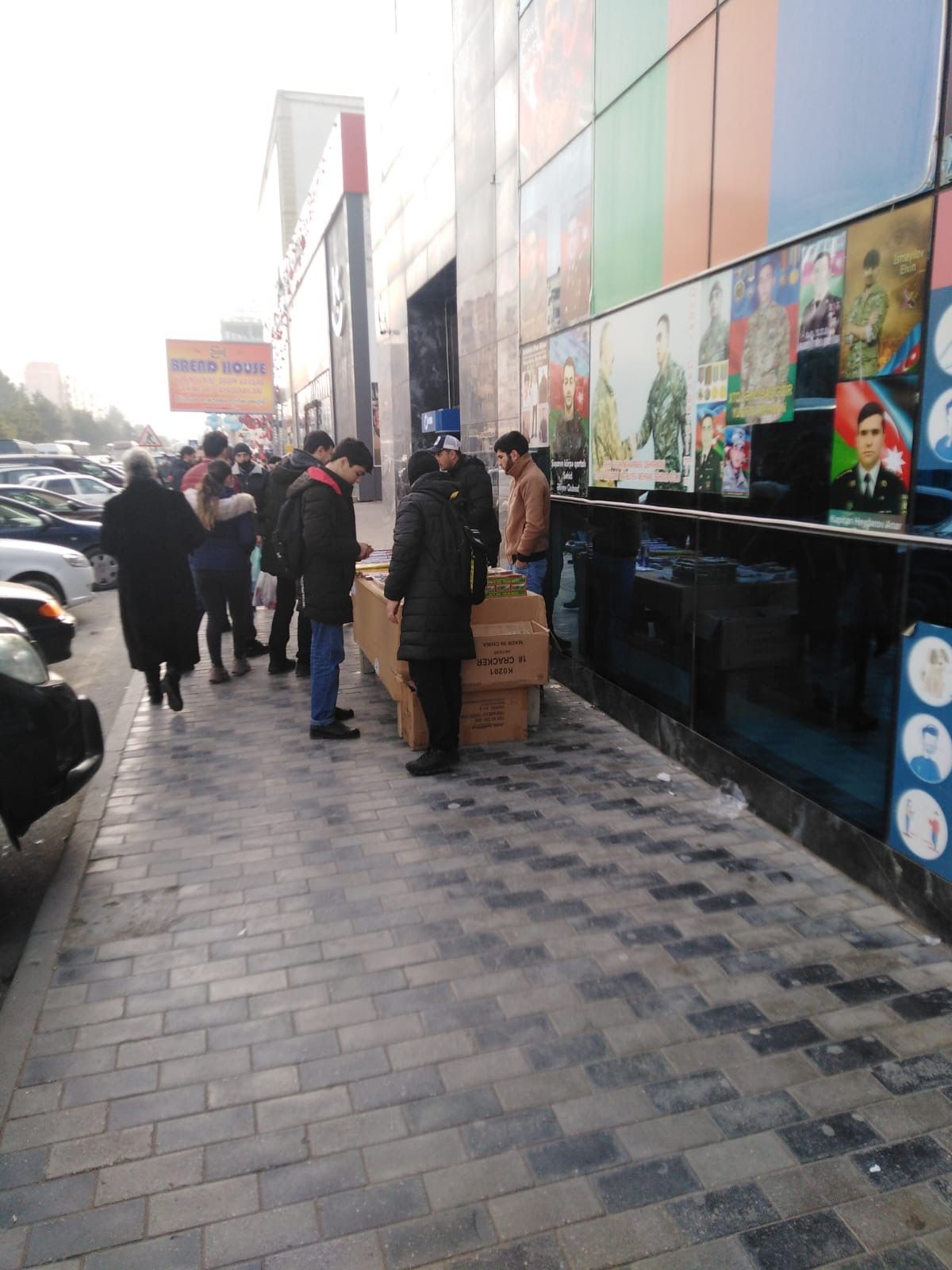 Qadağan olunmuş məmulatların açıq bazarı - Onlar niyə cəzalandırılmır? - FOTO Qadağan olunmuş məmulatların açıq bazarı - Onlar niyə cəzalandırılmır? - FOTO