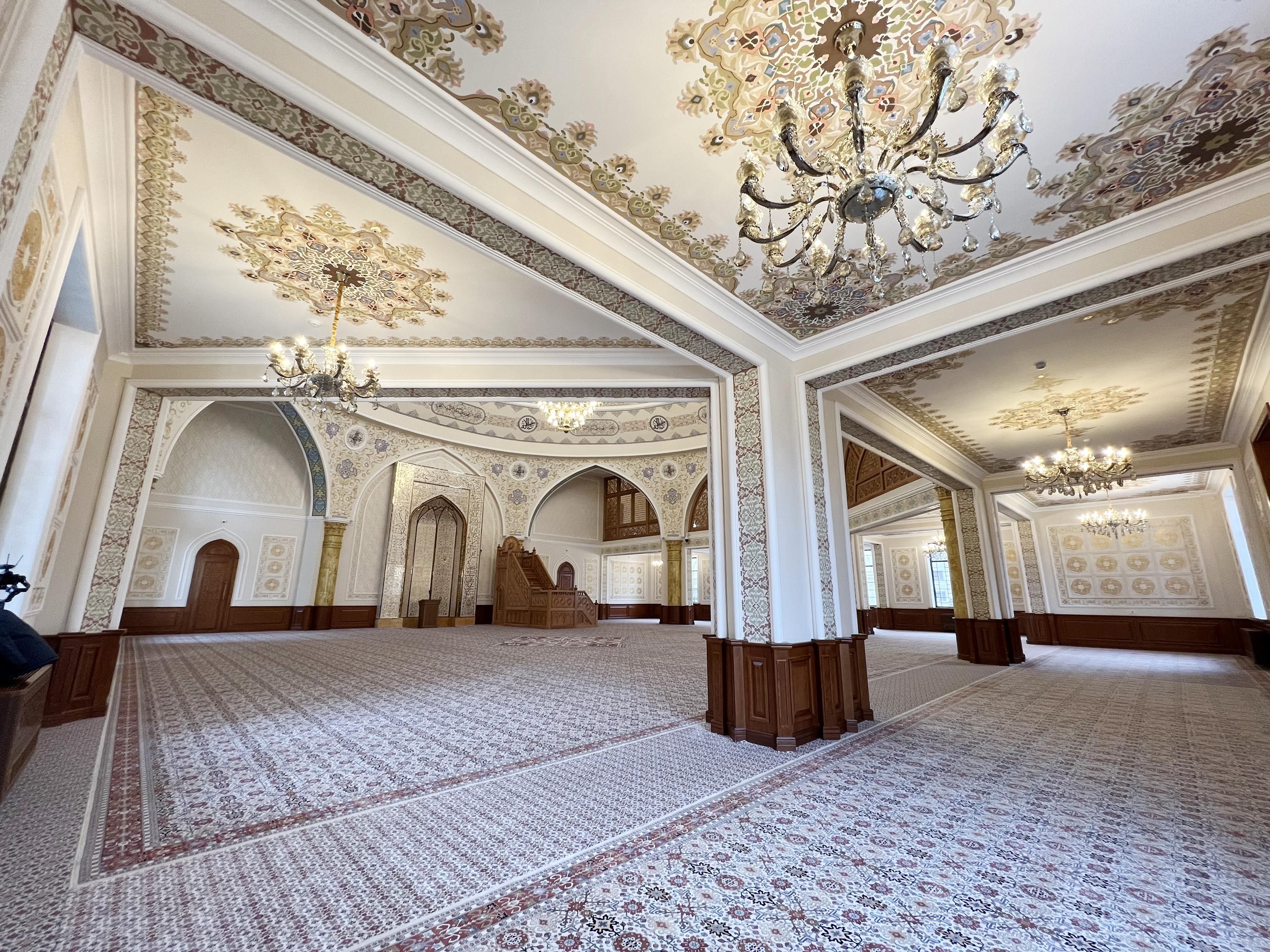 Prezident və xanımı “Fatimeyi Zəhra” məscidində - FOTO Prezident və xanımı “Fatimeyi Zəhra” məscidində - FOTO
