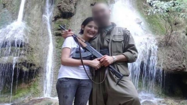 Türkiyədə deputatın terrorçularla görüntüləri yayıldı - FOTOLAR Türkiyədə deputatın terrorçularla görüntüləri yayıldı - FOTOLAR