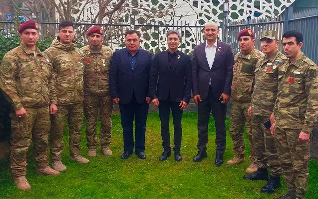 Qazilərimizin “Polad Ələmdar”la FOTOLARI Qazilərimizin “Polad Ələmdar”la FOTOLARI