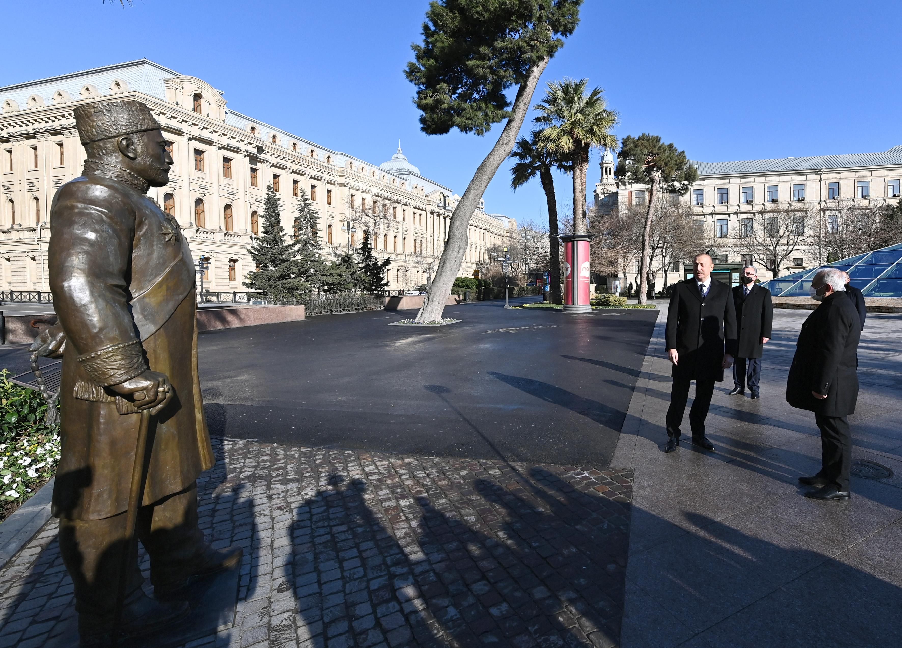 Prezident Hacı Zeynalabdin Tağıyevin abidəsinin açılışında - FOTO Prezident Hacı Zeynalabdin Tağıyevin abidəsinin açılışında - FOTO
