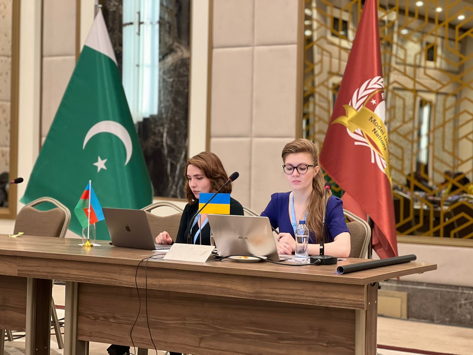 Azərbaycanlı tələbə BMT-nin konfransında Qarabağ həqiqətlərindən danışdı -  FOTO