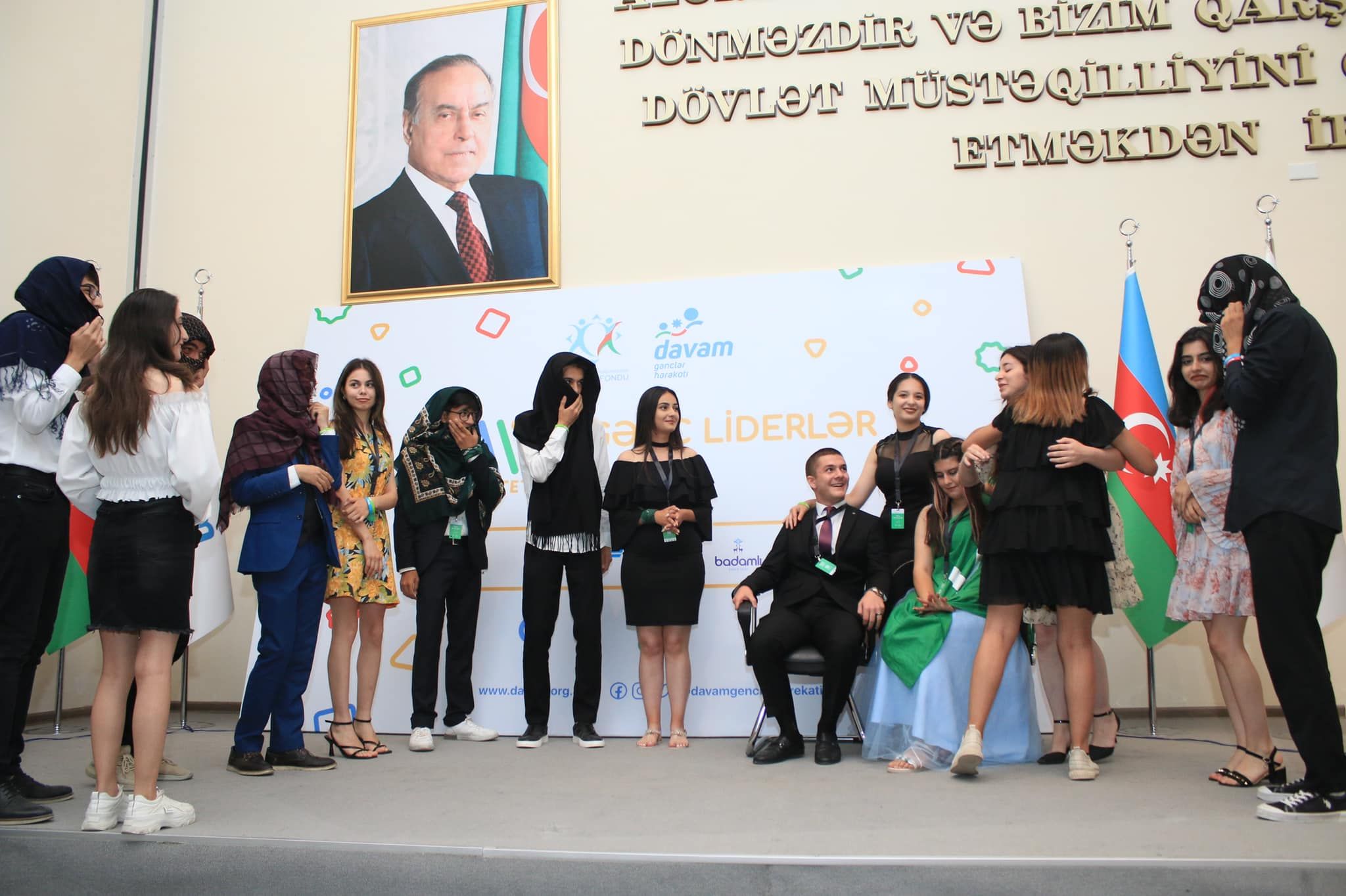 “Gənc Liderlər üçün Yay Universiteti”nin növbəti mövsümü başa çatdı -  FOTO