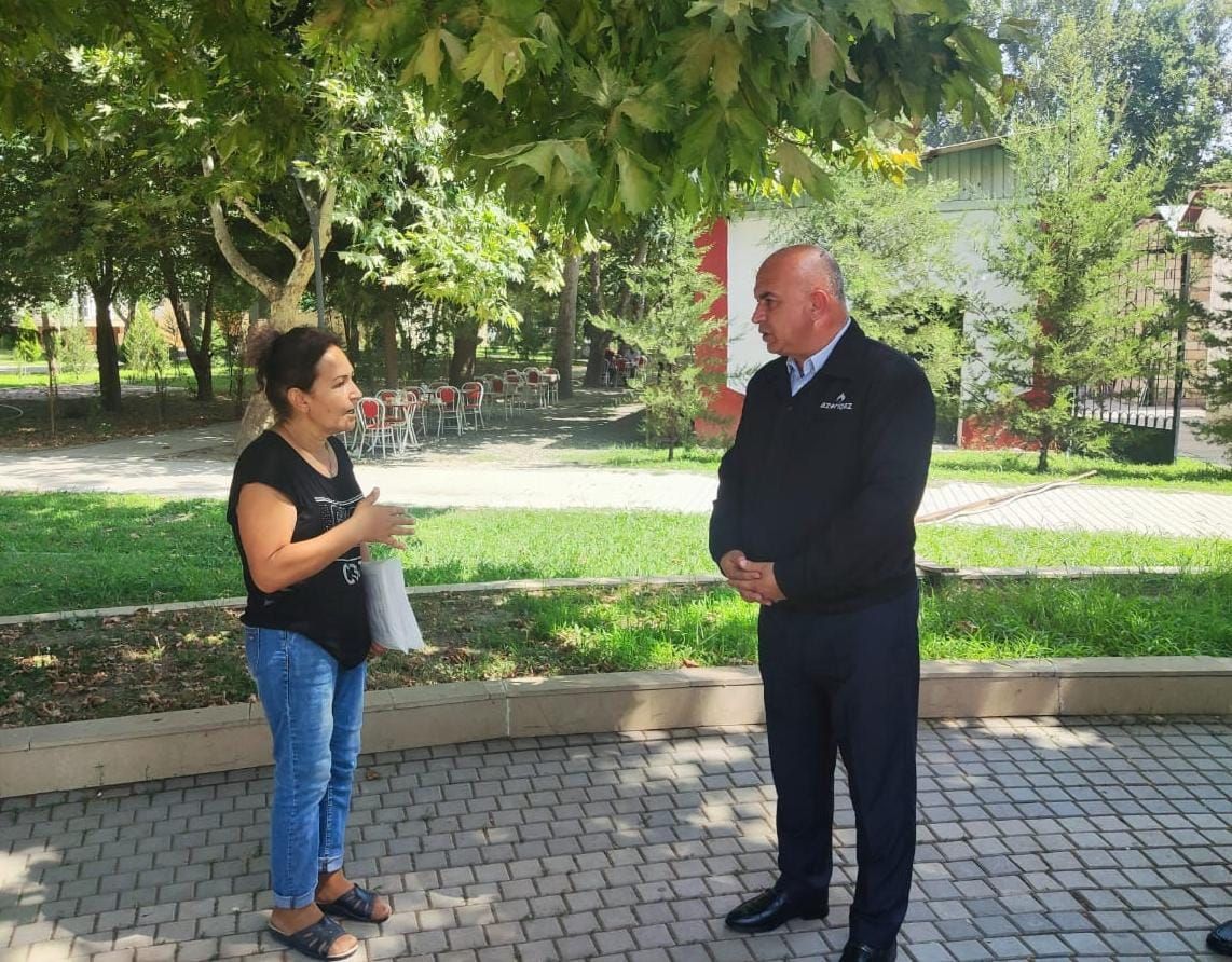 Mingəçevirdə vətəndaşların sualları yerindəcə cavablandırıldı - Fotolar 