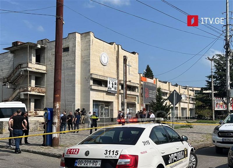 Gürcüstanda banka hücum edən şəxs saxlanıldı: Girovlar sərbəst buraxıldı - YENİLƏNİB/VİDEO 