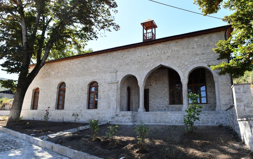 Prezidentlə xanımı Şuşada Mehmandarovların malikanə kompleksində -  FOTO