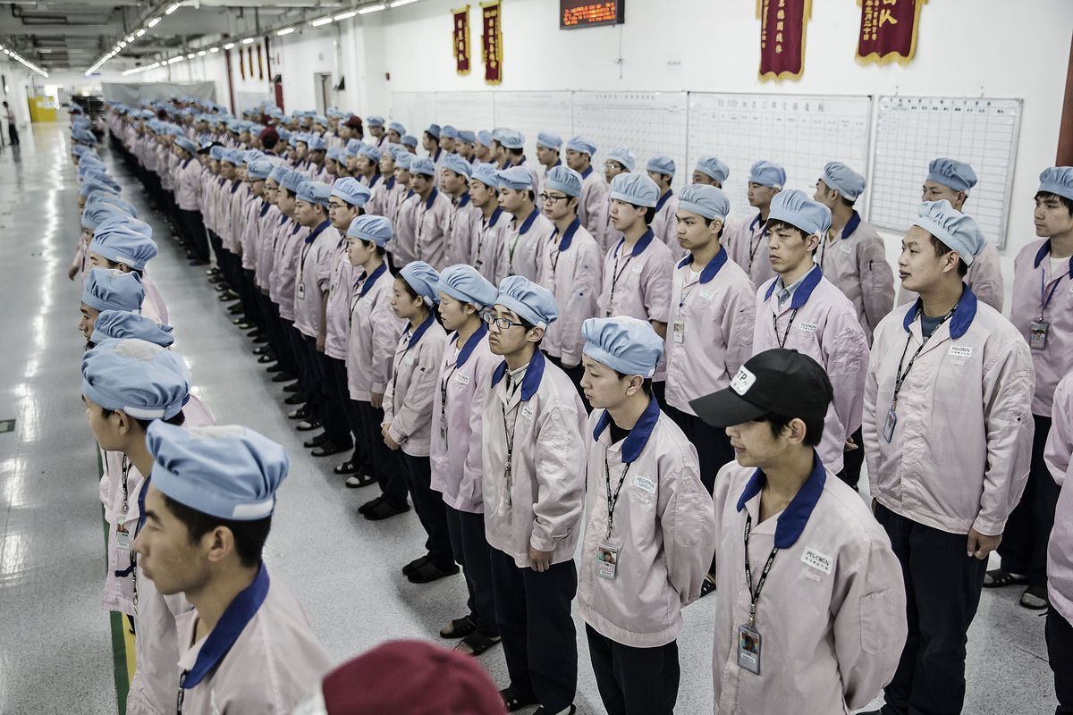 Çindəki "iPhone" fabrikindən inanılmaz görüntü yayıldı - FOTO 