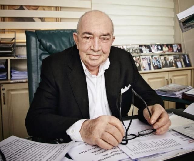 Məşhur prodüser xəstəxanalıq oldu - FOTO Məşhur prodüser xəstəxanalıq oldu - FOTO