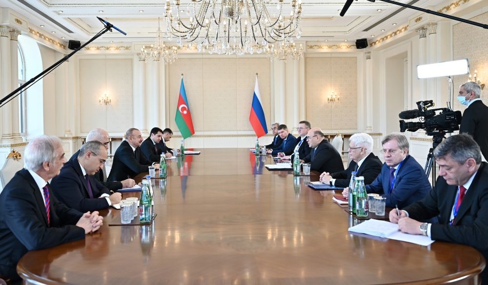 İlham Əliyevin Rusiya Baş naziri ilə görüşü başladı - FOTO 