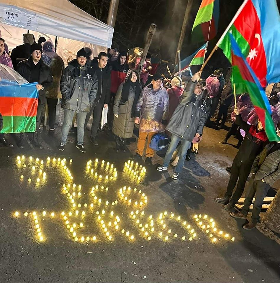 Laçın yolunda maraqlı fləşmob - FOTOLAR 
