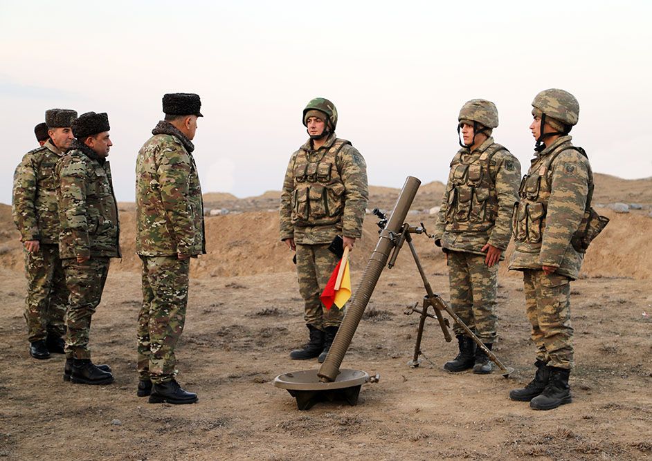 Generallar Ermənistanla sərhədə getdilər -  FOTO