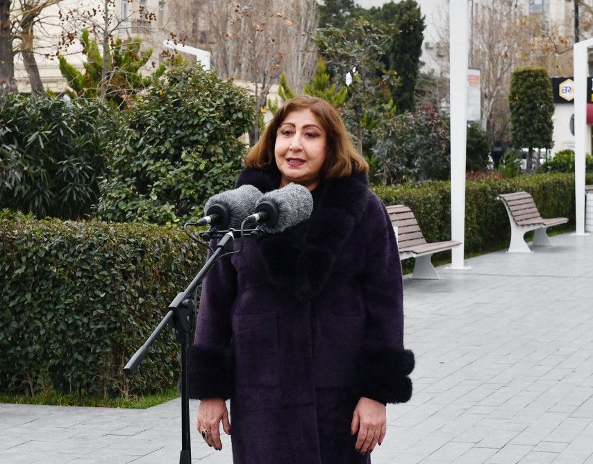 İlham Əliyev bəstəkar Tofiq Quliyevin abidəsinin açılışında - FOTO