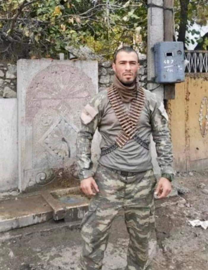 Hücum zamanı ölən Rüfət Vətən müharibəsi iştirakçısı olub - FOTO Hücum zamanı ölən Rüfət Vətən müharibəsi iştirakçısı olub - FOTO